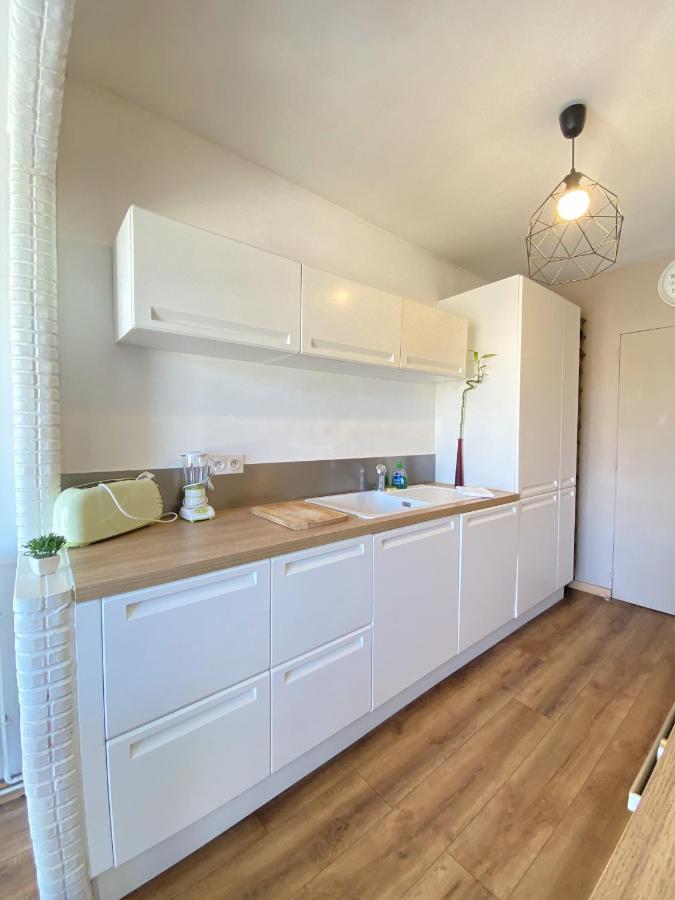 T3 Appartement Dans Residence - Parking - Balcon - Wifi - Clim Ла-Валетт-дю-Вар Экстерьер фото